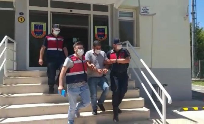 İ̇zmir’de 10 Firari Zanlı Jasat’tan Kaçamadı