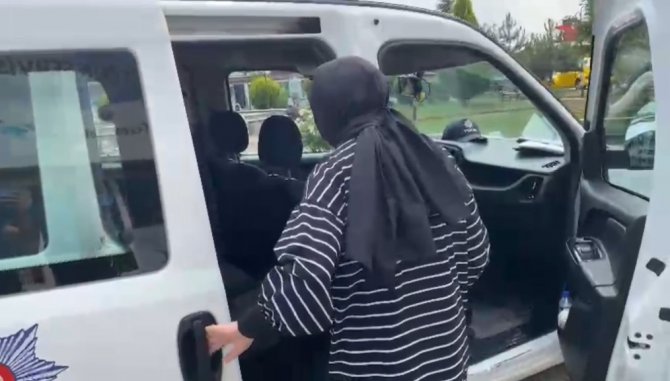 Polis Ekipleri, Öğrencileri Sınavlarına Yetiştirebilmek İçin Zamanla Yarıştı