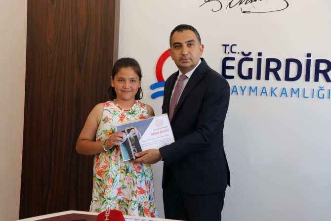 Eğirdir’in Kitap Kurtları Ödüllendirildi