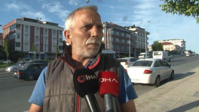 Açılan Kapağı Kapatmak İçin Aracından İndi, Faciadan Son Anda Dönüldü