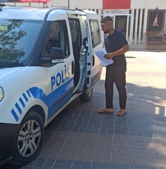 Kimliğini Kaybeden Genci Sınava Polisler Yetiştirdi