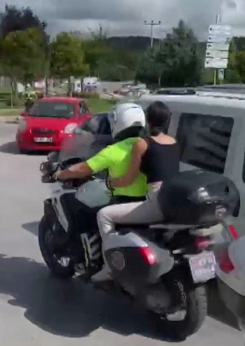 Sınava Geç Kalan Onlarca Öğrenci İçin Seferber Oldular