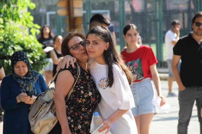 Koşarak Geldiler, Sınava Son Anda Yetiştiler