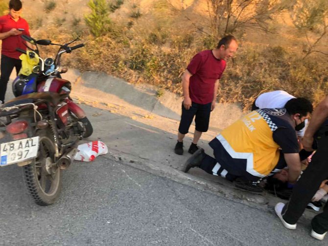 Menteşe’de Motosiklet Kazası: 2 Yaralı