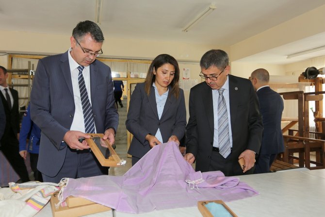 Kadın Hükümlüler Ve Yanlarında Kalan Çocukları Desteklenecek