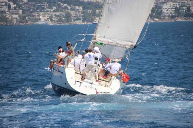 Bodrum’da Sahil Güvenlik 40. Yıl Yarışları Başladı