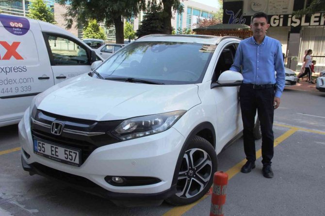 Sıfır Araç Aldı, ’Fabrikasyon Hatalı’ Çıktı