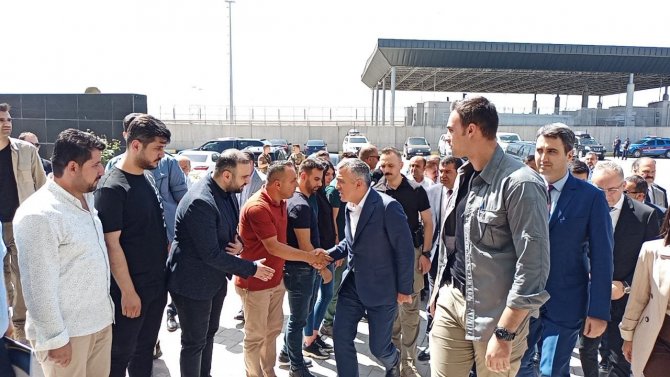 Şırnak Valisi Bilgin, Habur Sınır Kapısı’nda İncelemelerde Bulundu