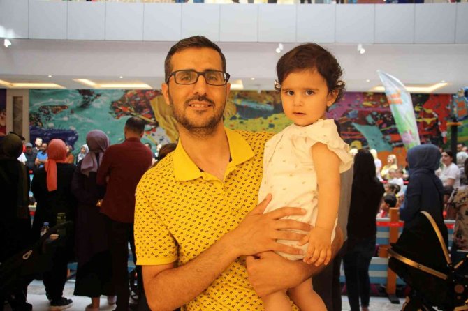 Avm’de Babalar Günü Ve Karne Coşkusu Bir Arada Yaşandı