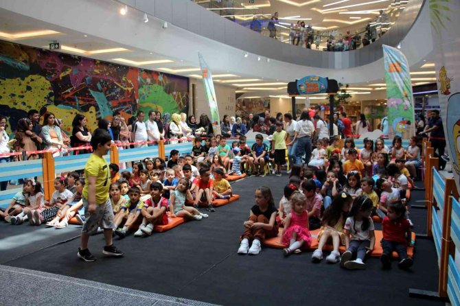 Avm’de Babalar Günü Ve Karne Coşkusu Bir Arada Yaşandı