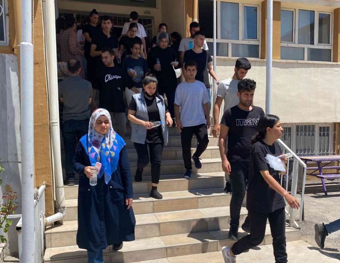 Yks’nin İlk Oturumu Tamamlandı