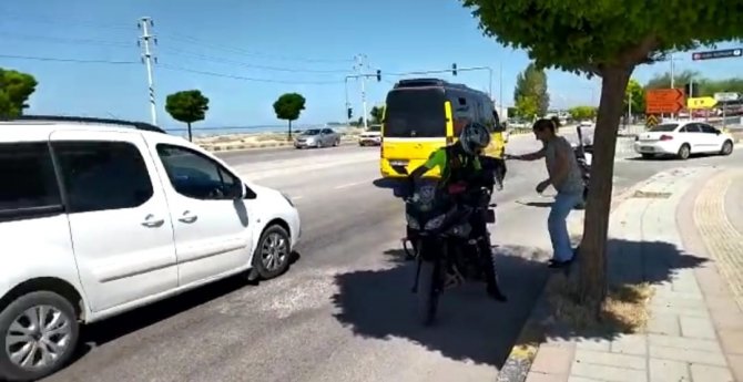 Van Polisi 35 Öğrenciyi Sınava Yetiştirdi