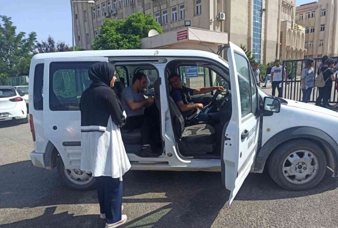 Yks Sınavına Girecek Öğrenciler İçin Destek Masası Kuruldu