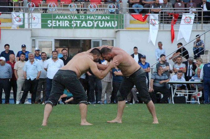 Amasya Karakucak Güreşleri’nde Başpehlivan Fatih Kambur Oldu