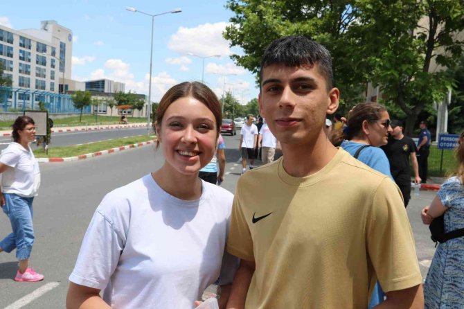 Edirne’de Öğrenciler Yks Maratonunu Değerlendirdi
