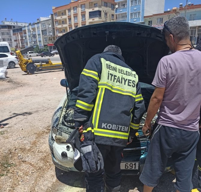 Seyir Halindeki Otomobil Alev Aldı