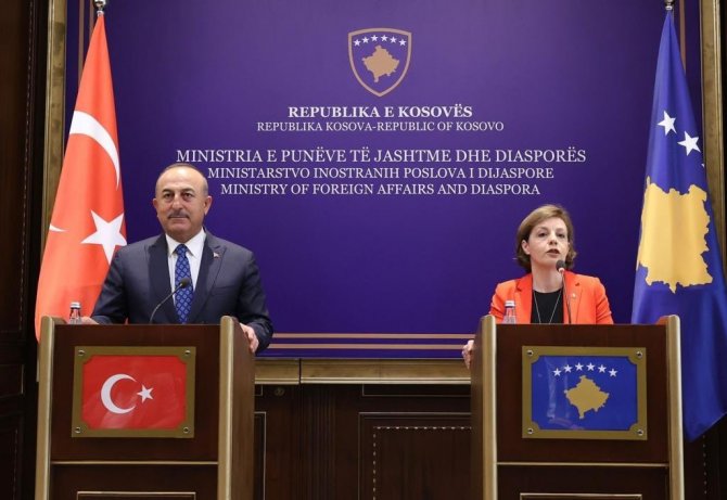 Bakan Çavuşoğlu, Kosovalı Mevkidaşı Schwarz İle Görüştü