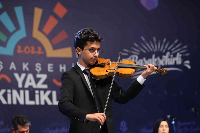 Başakşehirli Gençlere İlmek İlmek Müzik Sevgisi İşleniyor