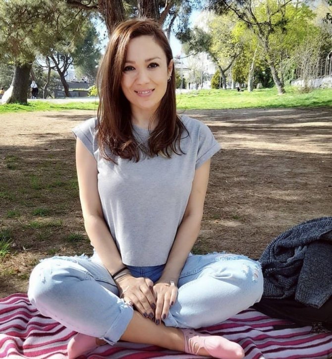 Oyuncu Yonca Türkman Kaldığı Evin Balkonundan Düşerek Hayatını Kaybetti