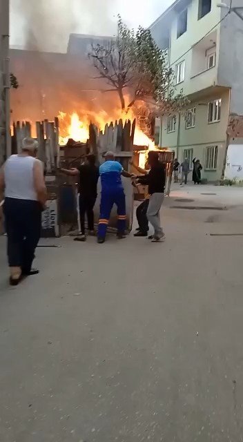 Bursa’da Yürekleri Ağza Getiren Yangın