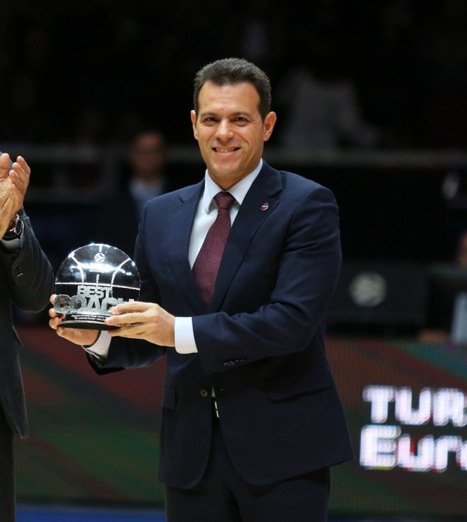 Fenerbahçe Beko, Dimitris Itoudis İle 3 Yıllık Sözleşme İmzaladı