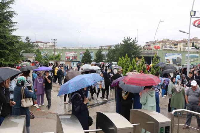 Bu Sefer Tedbirli Davranıp Sınava Vaktinde Geldiler