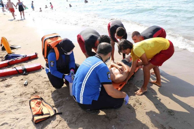 Mavi Bayraklı Plajlarda İlk Yardım Timi Görev Başında