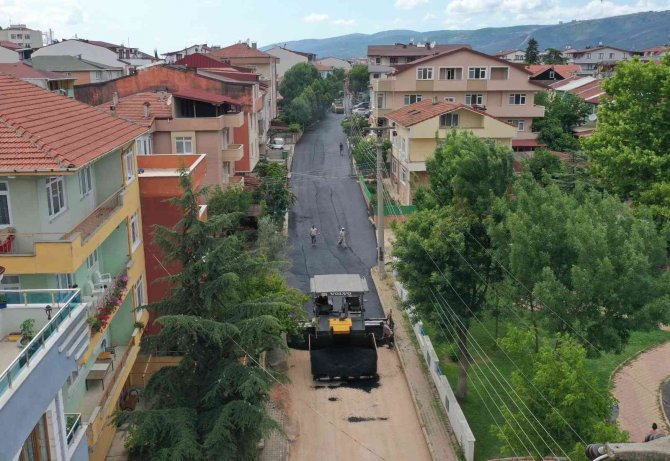 Körfez’de 4 Sokak Asfaltlandı