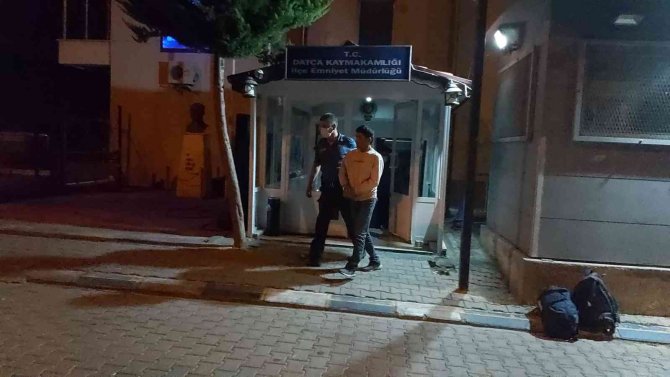 Datça’da Göçmen Kaçakçısı 2 Kişi Tutuklandı