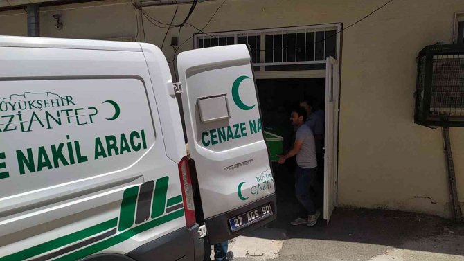 Hafif Ticari Aracın Çarptığı 12 Yaşındaki Çocuk Hayatını Kaybetti