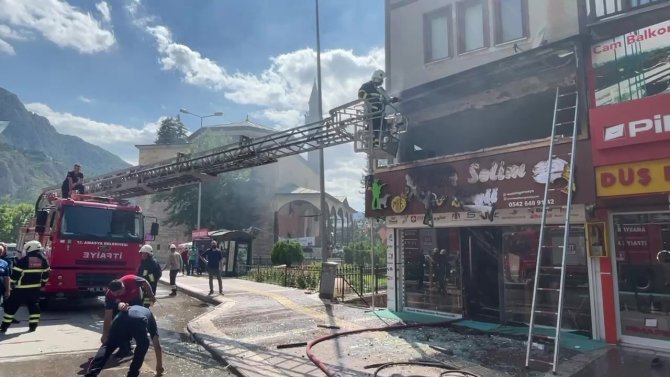 Amasya’da Av Bayisinde Çıkan Yangın Söndürüldü
