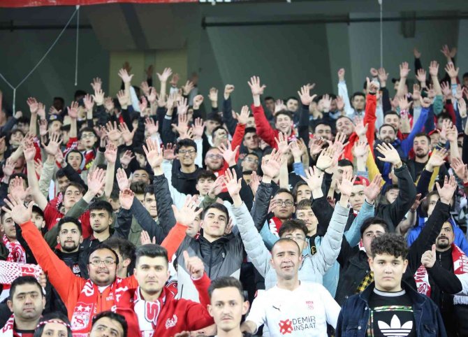 Sivasspor Maçlarına İlgi Beklenilenin Altında Oldu