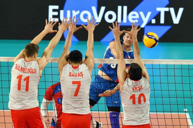 A Milli Erkek Voleybol Takımı, Avrupa Altın Ligi’nde İkinci Oldu