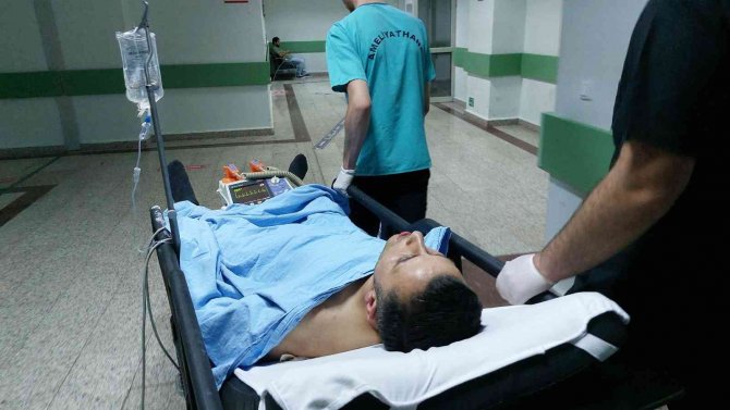 Amca Oğulları Arazi Anlaşmazlığı Kavgasında Birbirlerini Bıçakla Ağır Yaraladılar