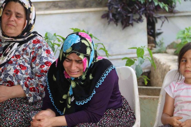 Kayıp Oğlunu Defneden Annenin Feryatları Yürekleri Dağladı