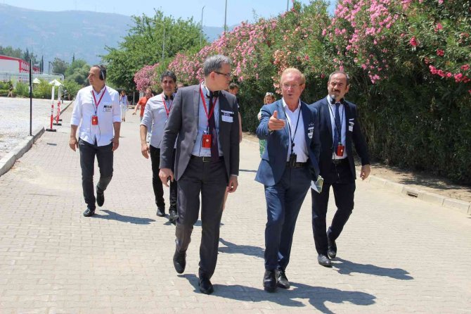 Güneş Enerjisi İle İklimlendirmeye Örnek Dev Proje