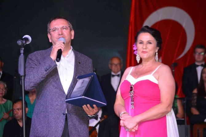 Ayvalık’ta Mesut Duran Müzik Derneği’nden Bir Unutulmaz Konser Daha