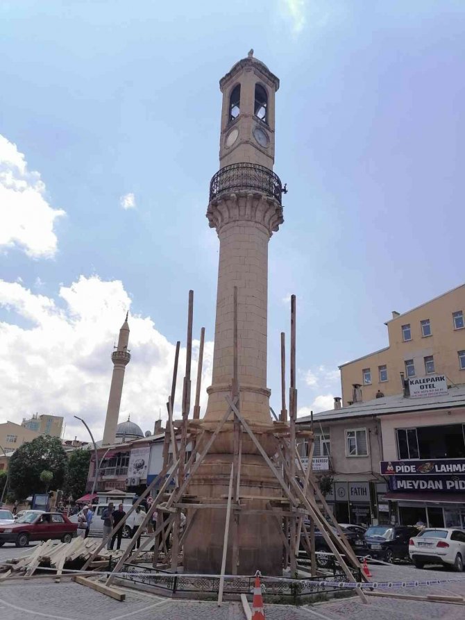 Bayburt’ta Saat Kulesinin Restorasyon Çalışması Başladı