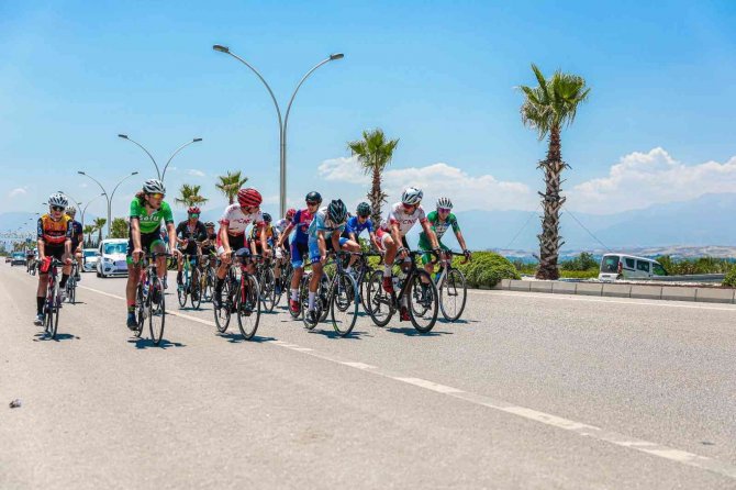 Türkiye’nin Dört Bir Yanından Gelen Takım Ve Sporcular Denizli’de Ter Döktü