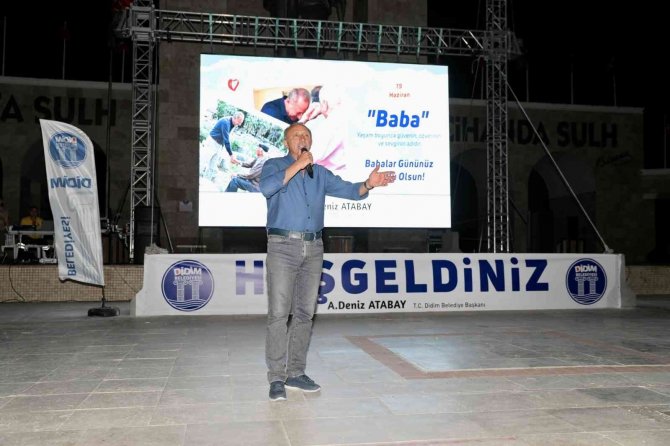 Didimliler Babalar Günü’nü Açık Hava Sineması İle Kutladı