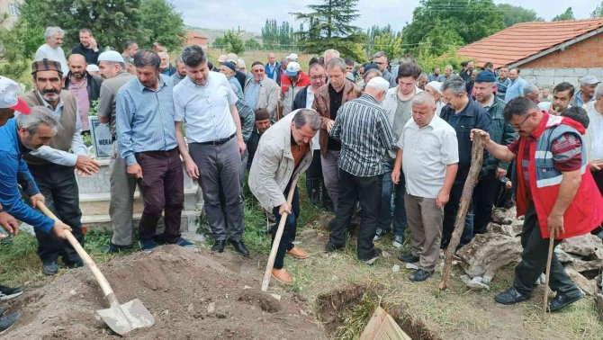 İ̇mam Hatip Hasan Yıldırım, Son Yolculuğuna Uğurlandı