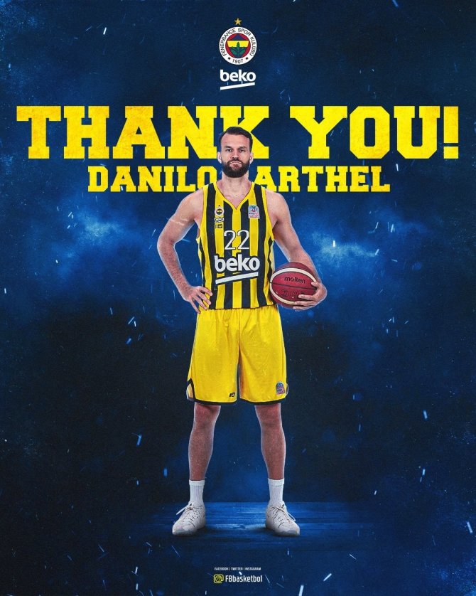 Fenerbahçe’de 3 İsimle Yollar Ayrıldı