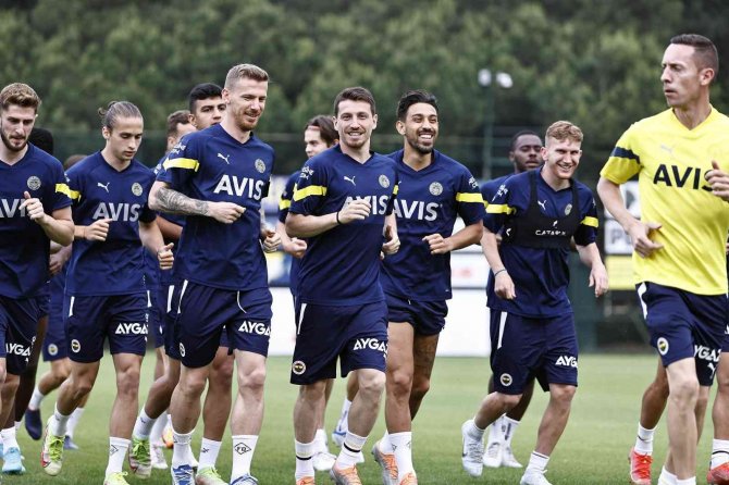 Fenerbahçe Yeni Sezon Hazırlıklarını Sürdürdü