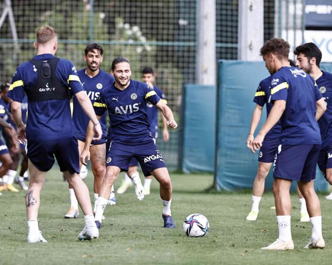 Fenerbahçe Yeni Sezon Hazırlıklarını Sürdürdü