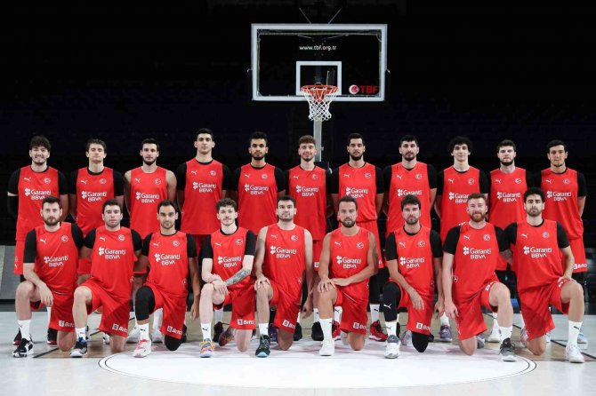 A Milli Erkek Basketbol Takımı, Büyük Britanya Maçı Hazırlıklarına Başladı