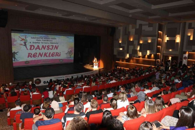 İ̇lkokul Öğrencileri Dansın Renklerini Sahneye Taşıdı