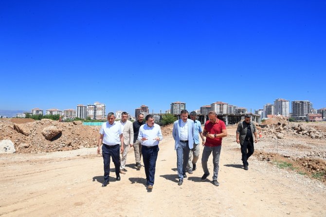 Gürkan Ve Tüfenkci, 100. Yıl Kent Parkında İncelemelerde Bulundu