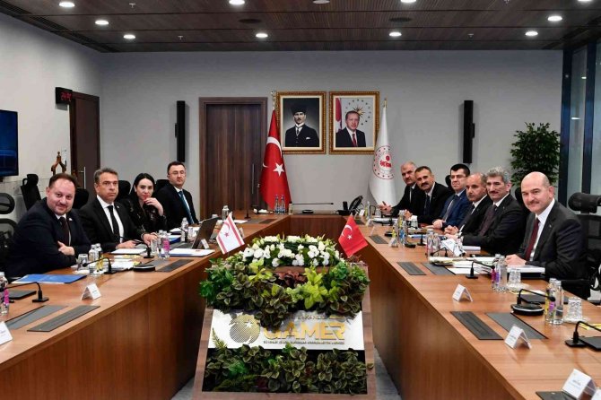 İ̇çişleri Bakanı Soylu, Kktc’li Mevkidaşı Öztürkler İle Bir Araya Geldi