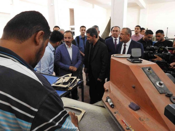 Bakan Yardımcısı Çataklı, Suriye’deki Güvenli Bölgelerde İncelemelerde Bulundu