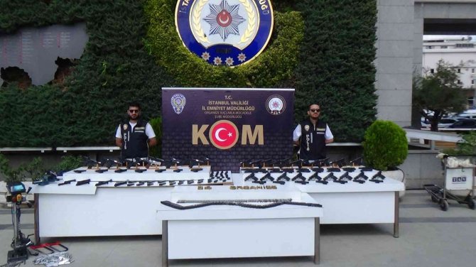İ̇stanbul’da Silah Kaçakçılığı Operasyonu: 8 Gözaltı